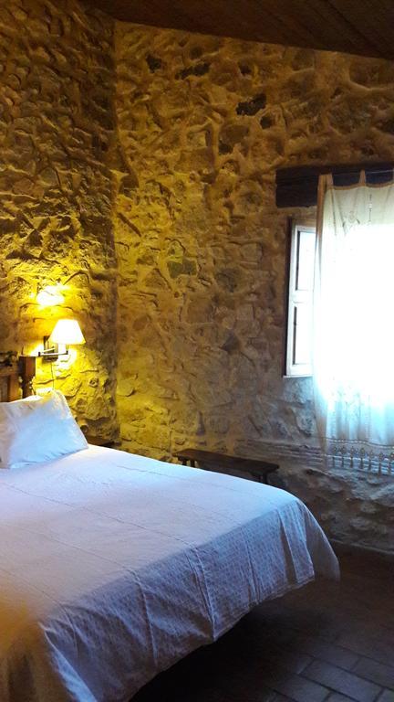 Mas Roquet Guest House Maçanet de Cabrenys Eksteriør bilde